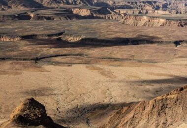 自然迷人: 探索纳米比亚迷人的沙丘