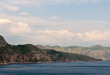 迷人的克罗地亚海岸: 扬帆起航，开启航海冒险之旅